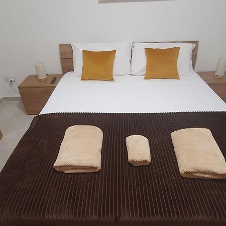 Centre Point Comfort Apartment San Pawl il-Baħar Eksteriør bilde